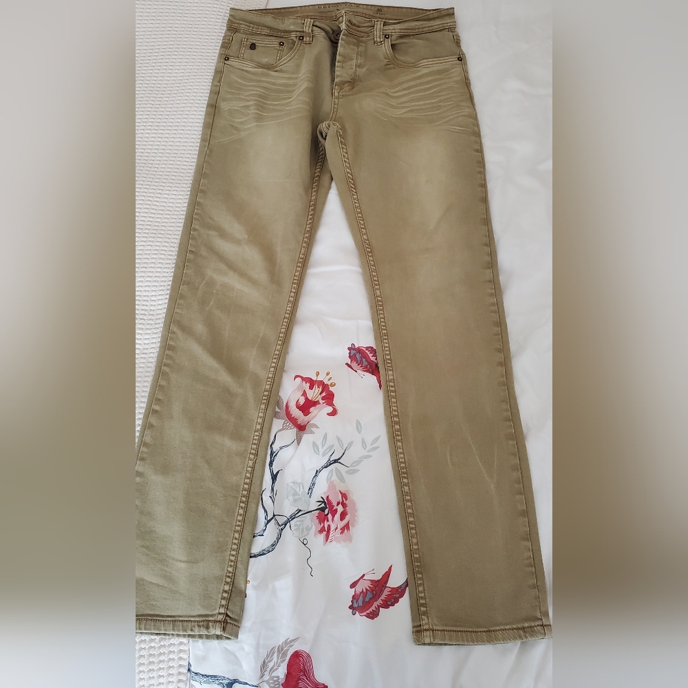 Renuar Visionary Denim Men's Slim Straight Jeans in Tan